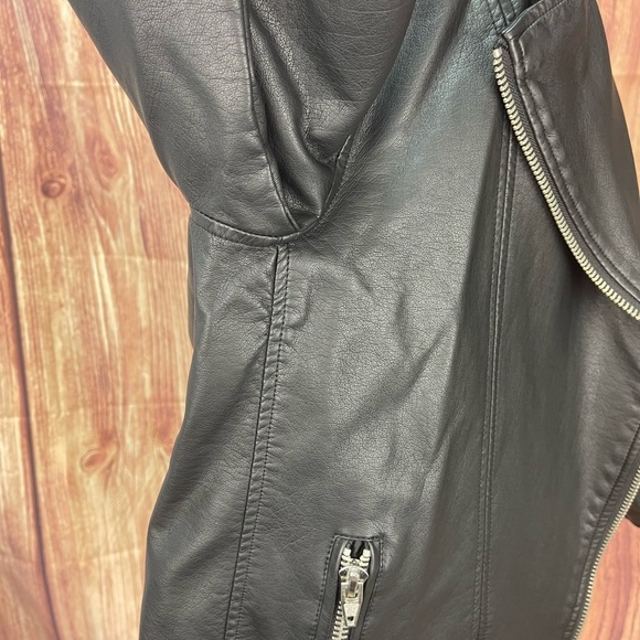 Skye’s the Limit Black long sleeve faux leather lined biker jacket women’s L - Picture 10 of 17
